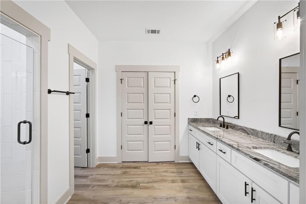 81 Lee Road 2124