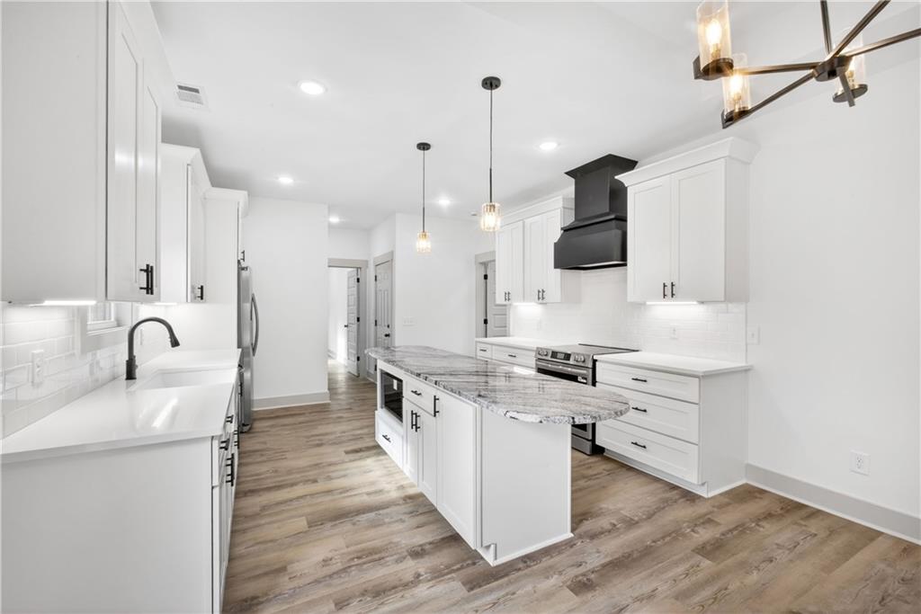 81 Lee Road 2124