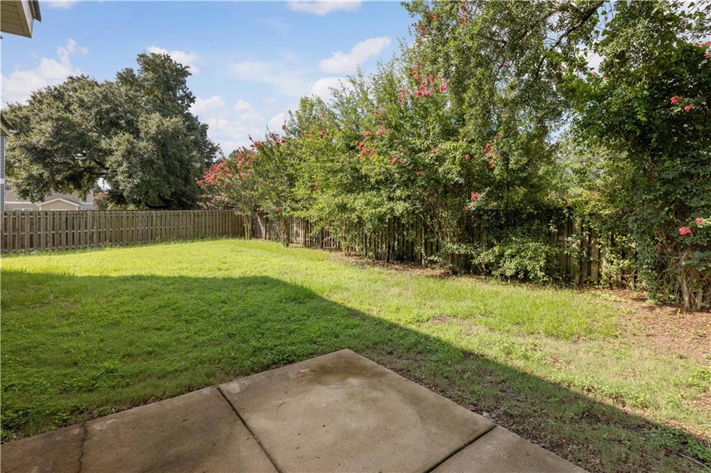 112 White Oak Place