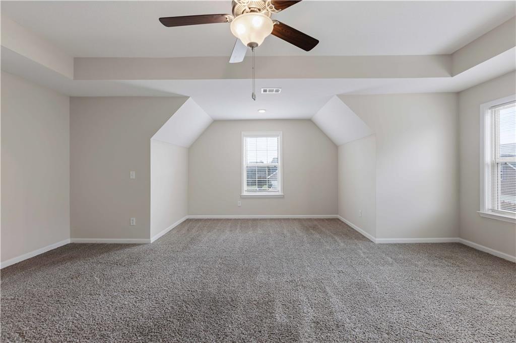112 White Oak Place