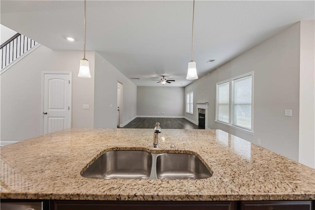 112 White Oak Place
