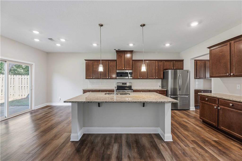 112 White Oak Place