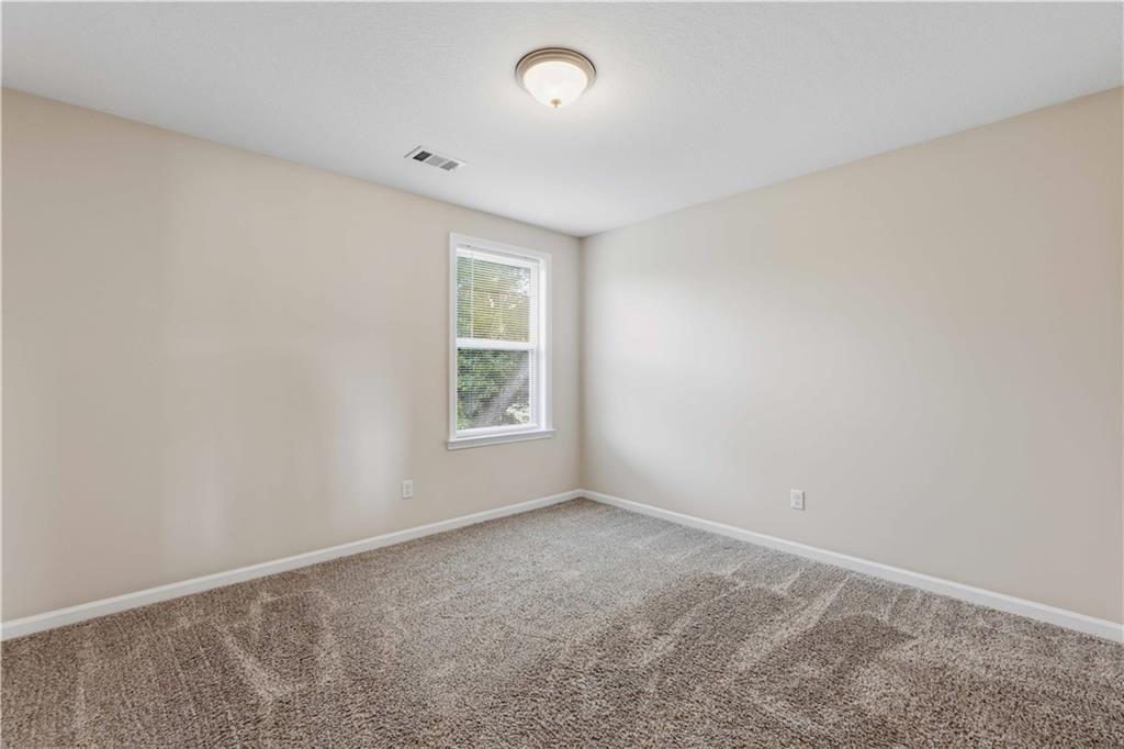 112 White Oak Place