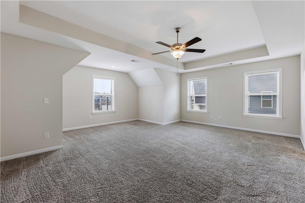112 White Oak Place