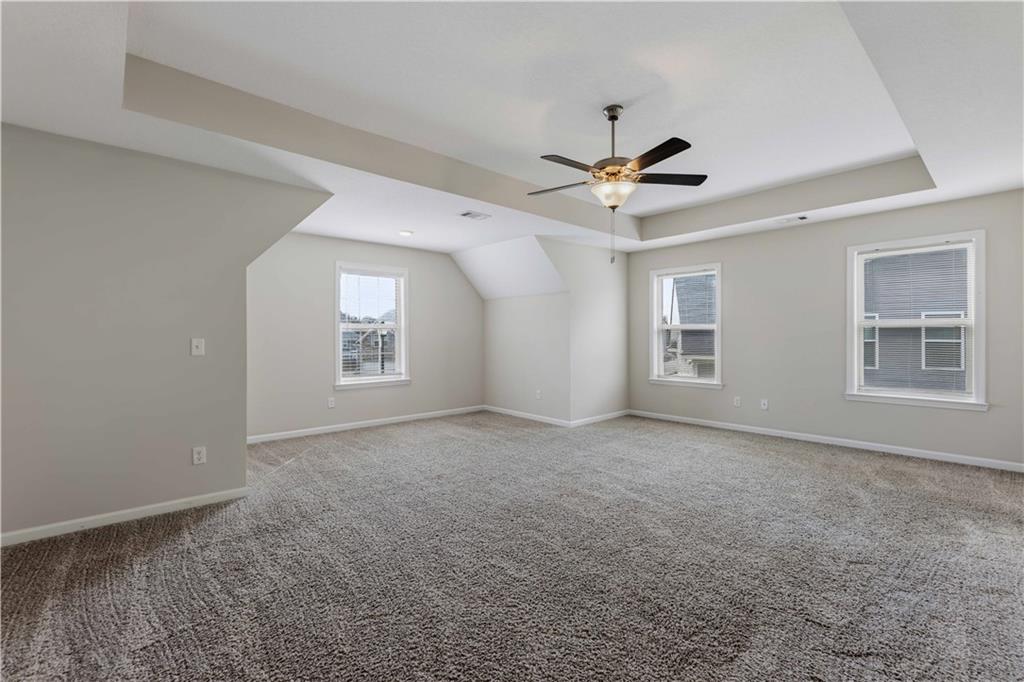 112 White Oak Place