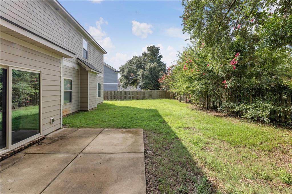 112 White Oak Place
