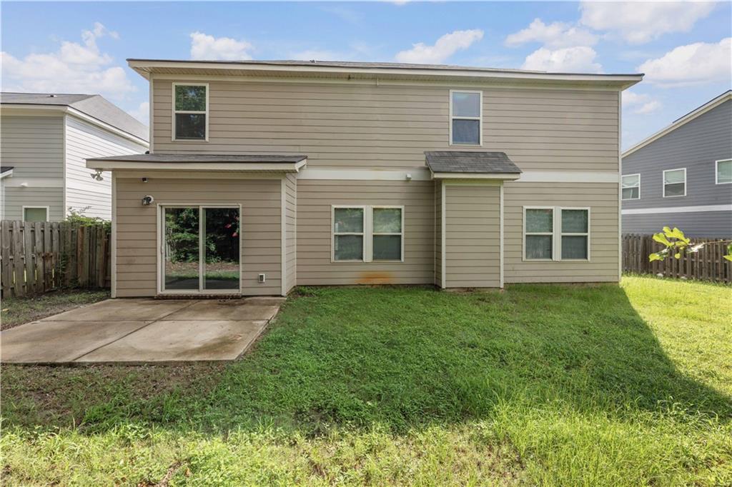 112 White Oak Place