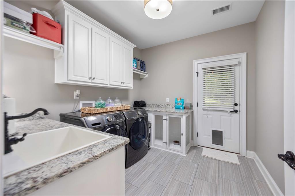1456 Lee Road 2204
