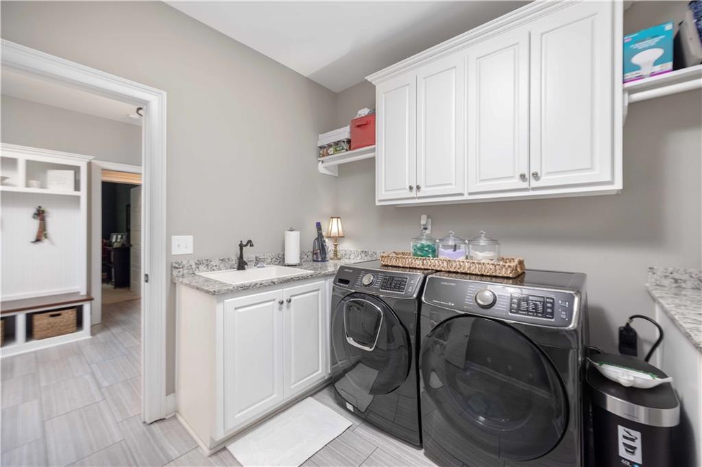 1456 Lee Road 2204
