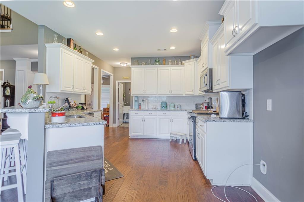 2306 Lee Road 330
