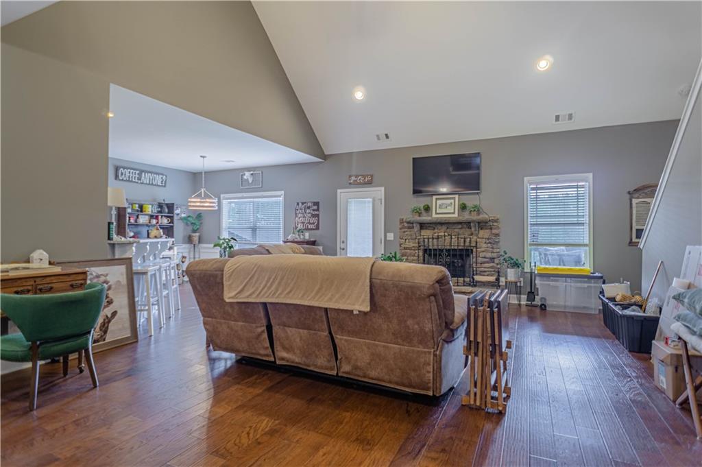 2306 Lee Road 330
