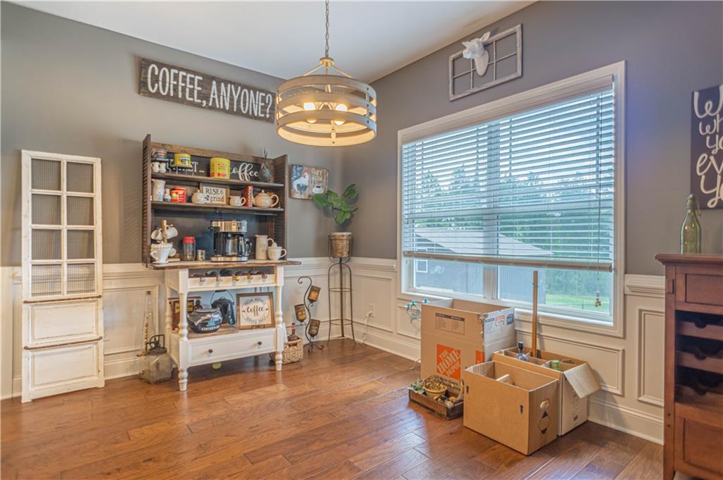 2306 Lee Road 330
