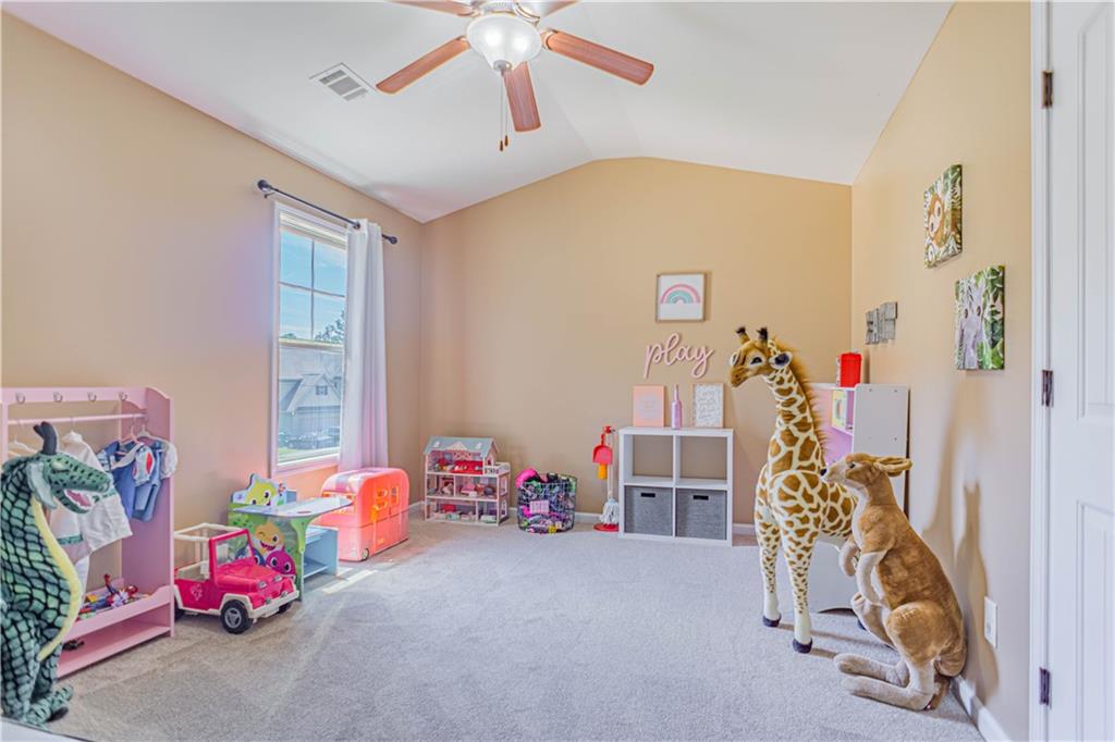228 Lee Rd 2000