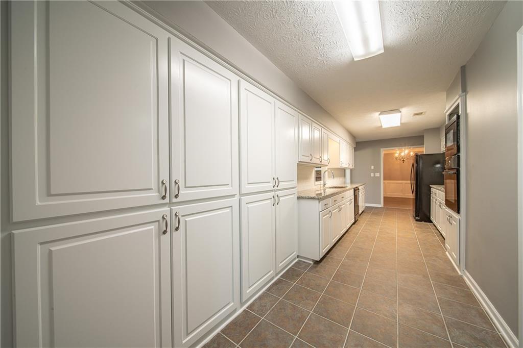 1245 Lee Road 197