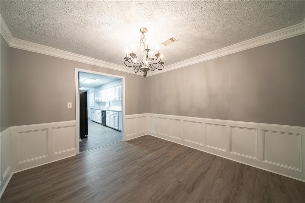 1245 Lee Road 197