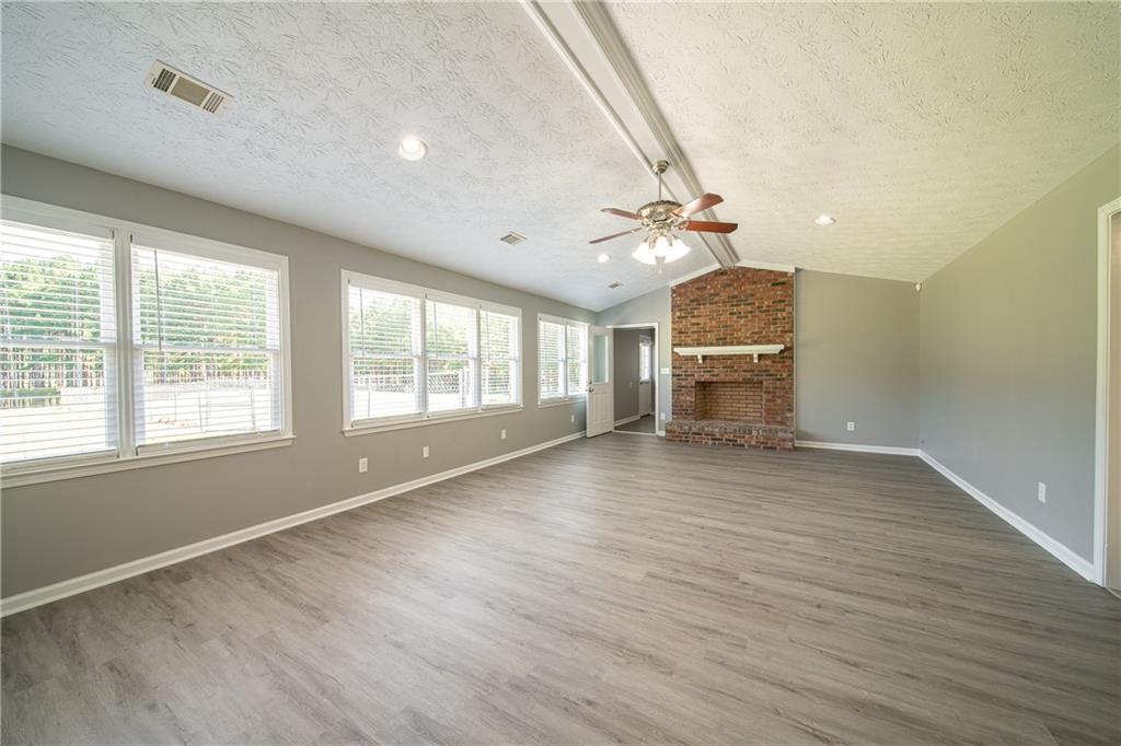 1245 Lee Road 197