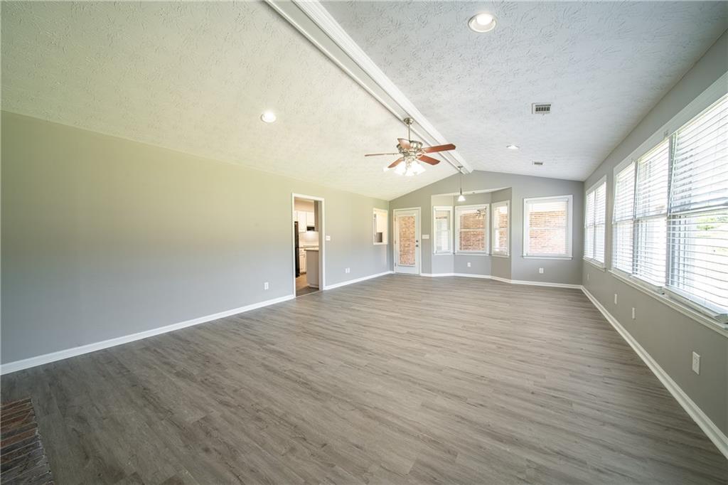 1245 Lee Road 197