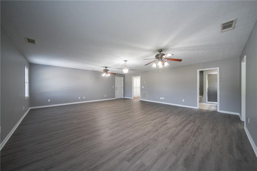 1245 Lee Road 197