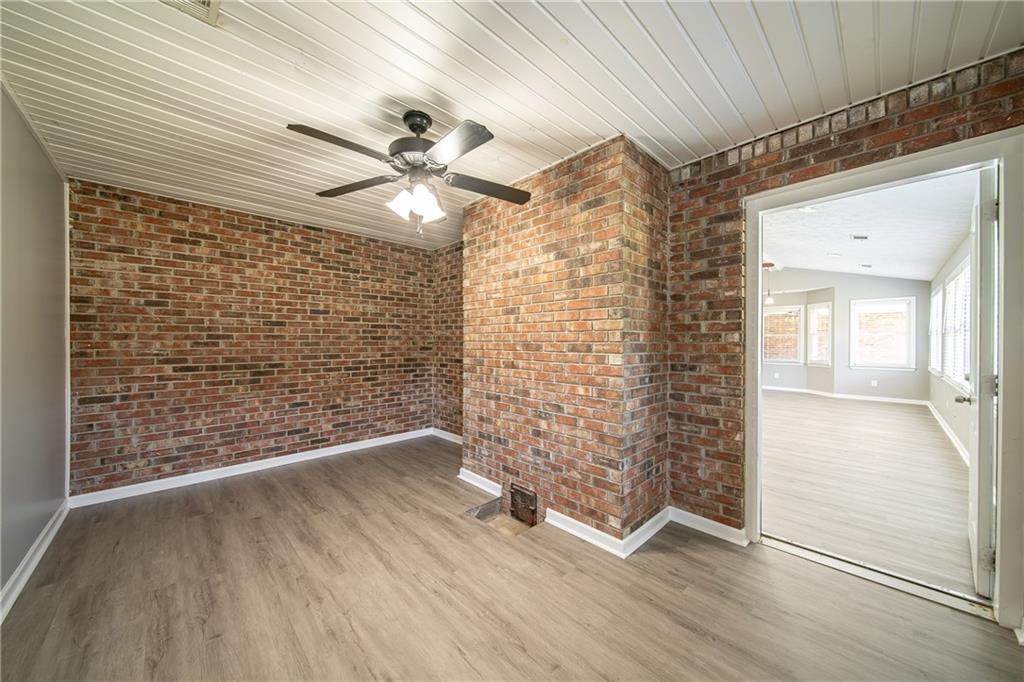 1245 Lee Road 197