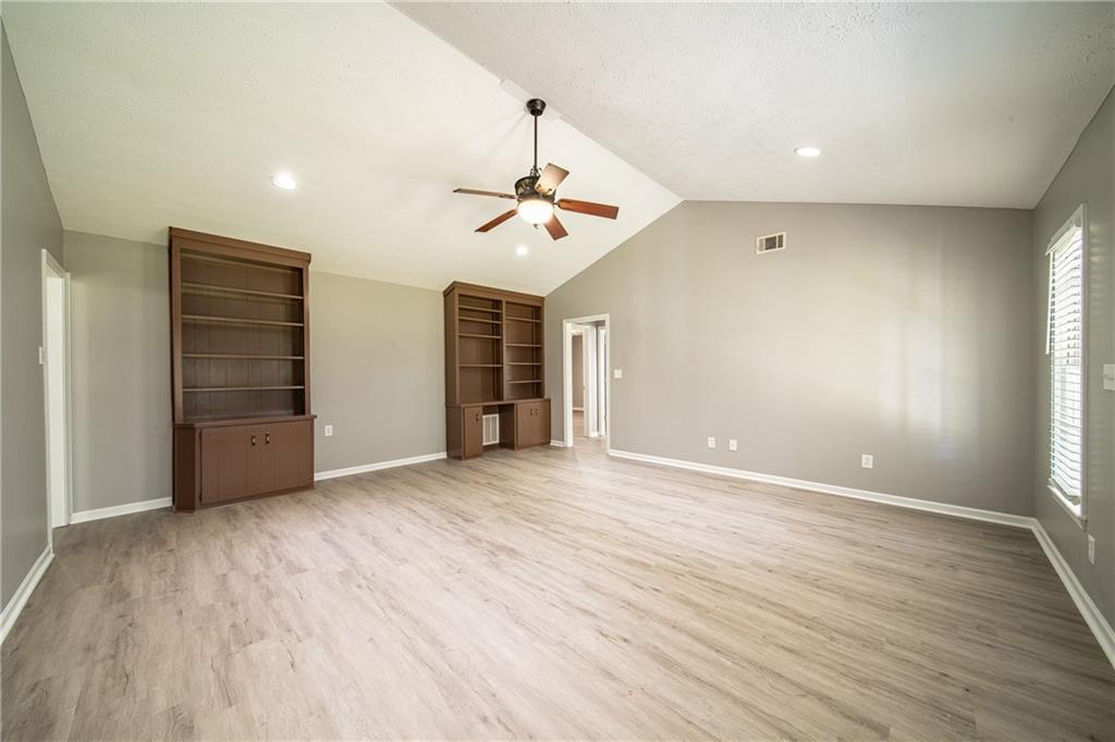 1245 Lee Road 197
