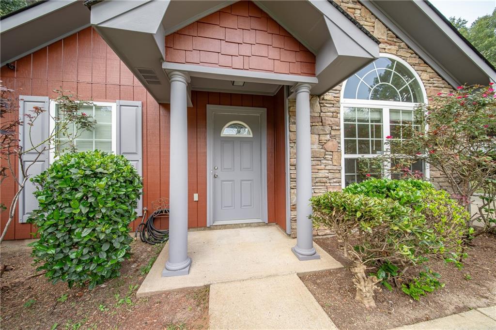 195 Lee Road 2158
