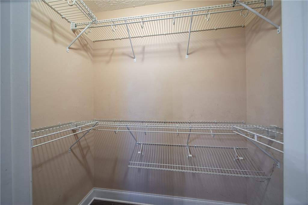 195 Lee Road 2158