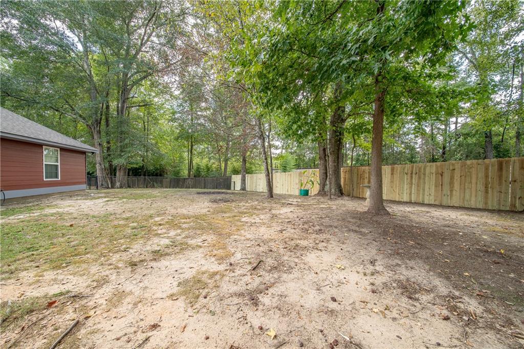 195 Lee Road 2158