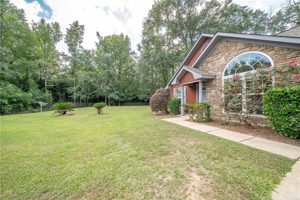 195 Lee Road 2158