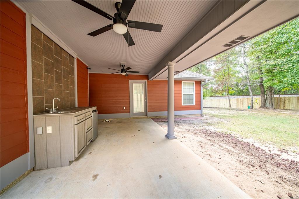 195 Lee Road 2158