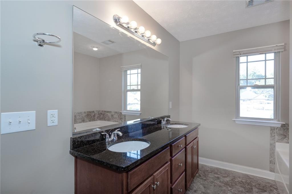 517 Lee Road 2170