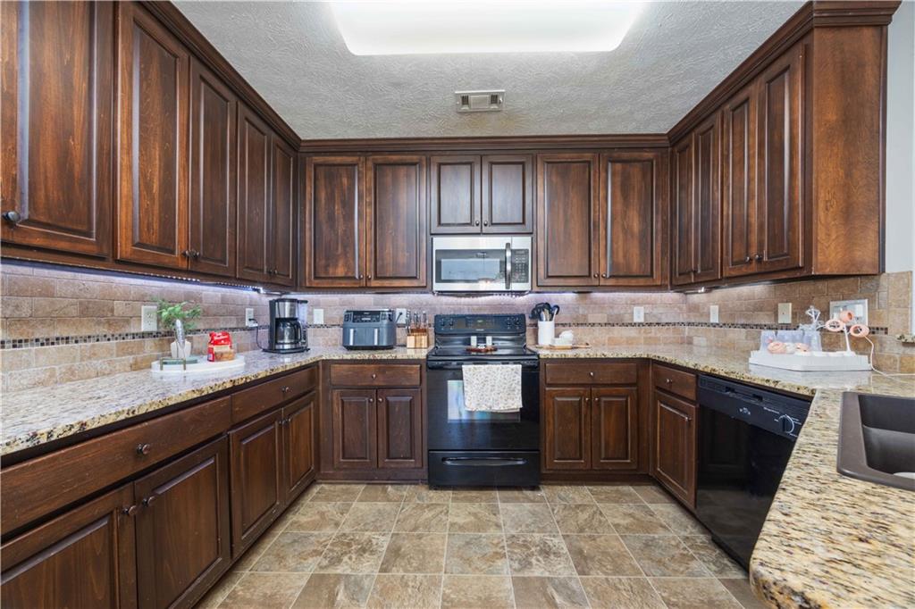 14 Winter Hawk Drive