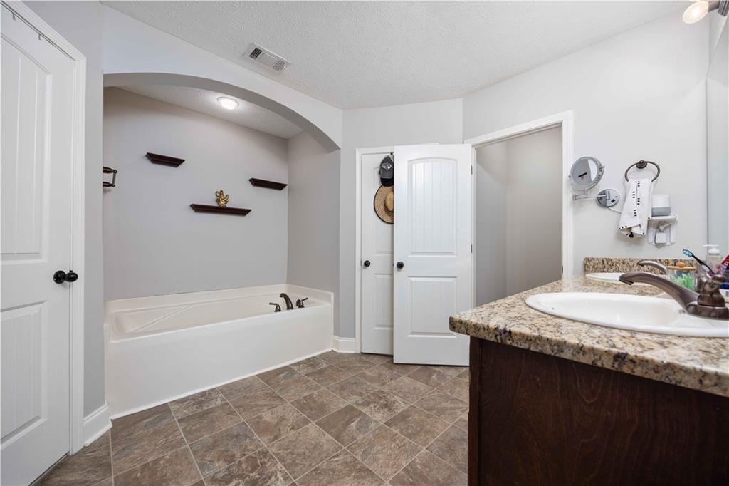 14 Winter Hawk Drive
