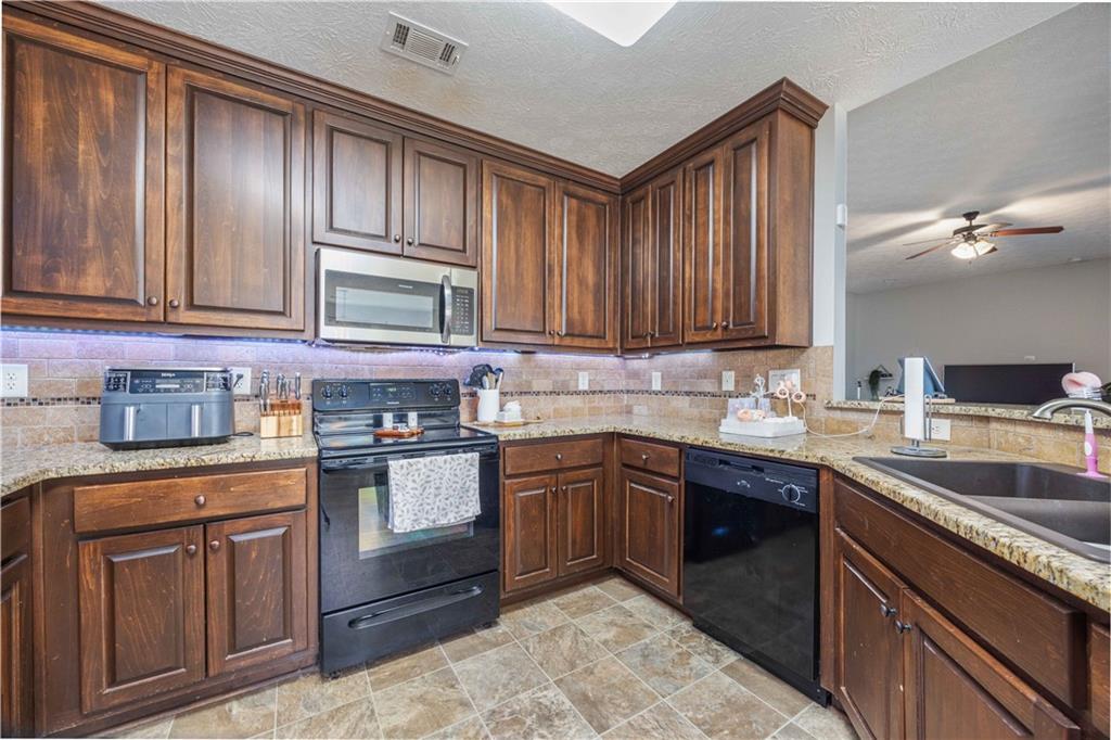 14 Winter Hawk Drive