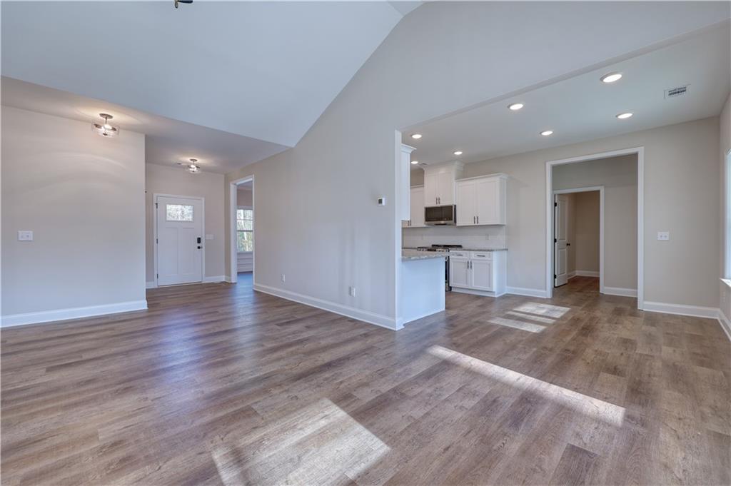 204 Lee Rd 2037 Road