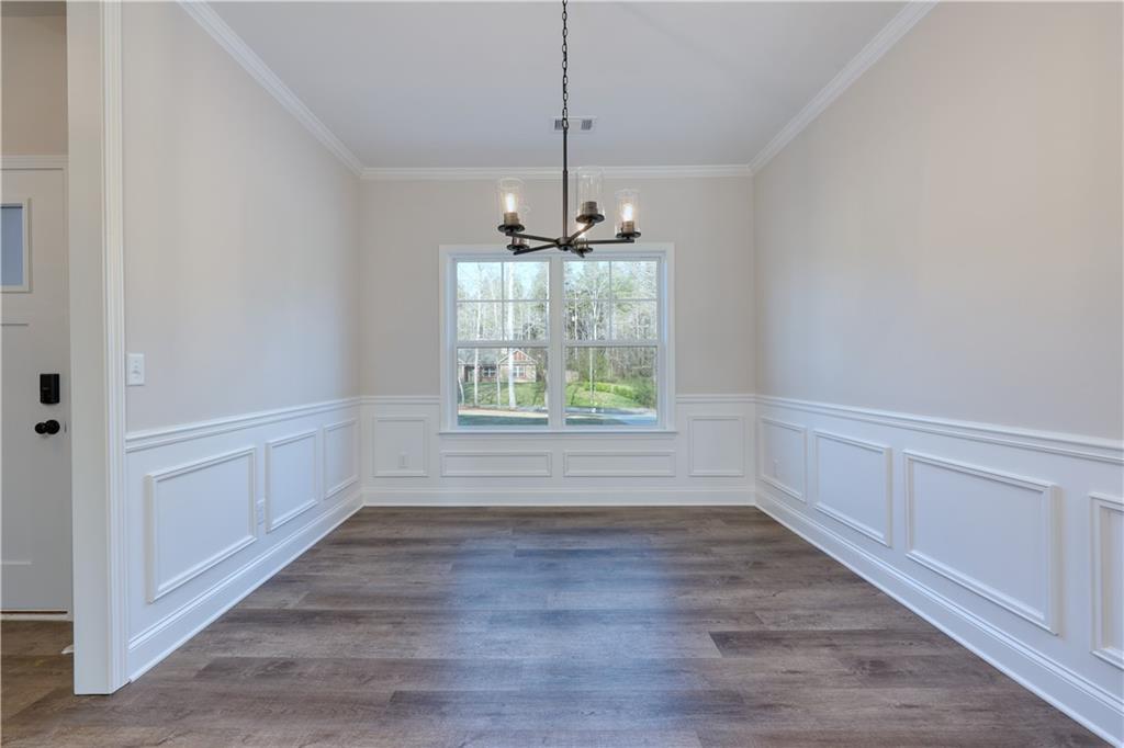 204 Lee Rd 2037 Road