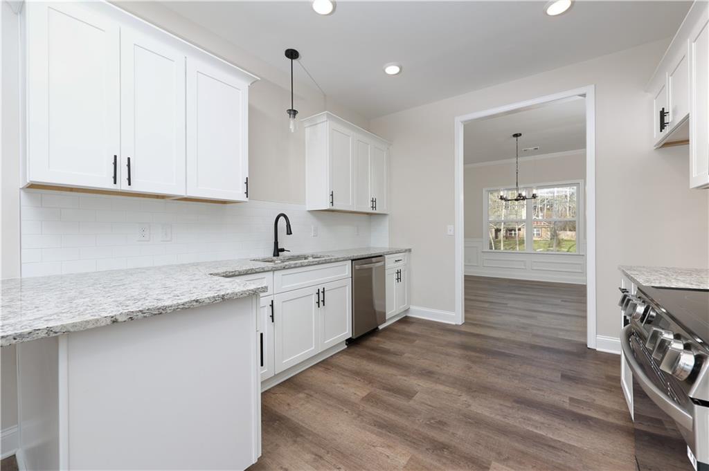 204 Lee Rd 2037 Road