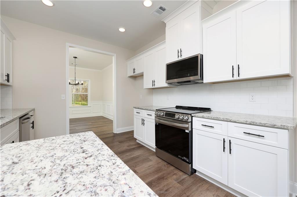 204 Lee Rd 2037 Road