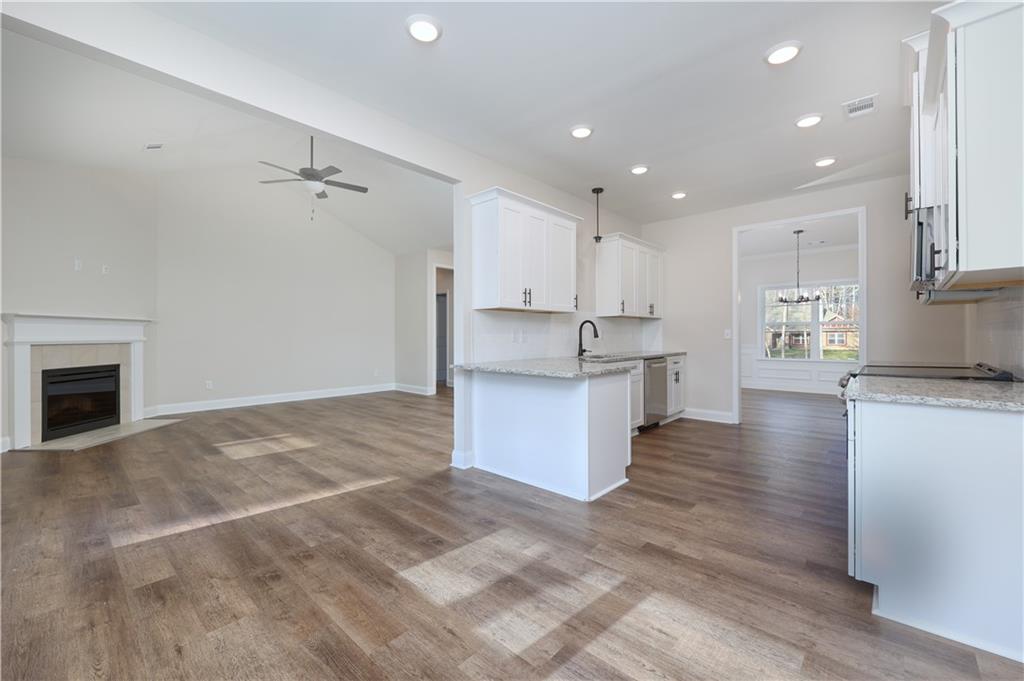 204 Lee Rd 2037 Road