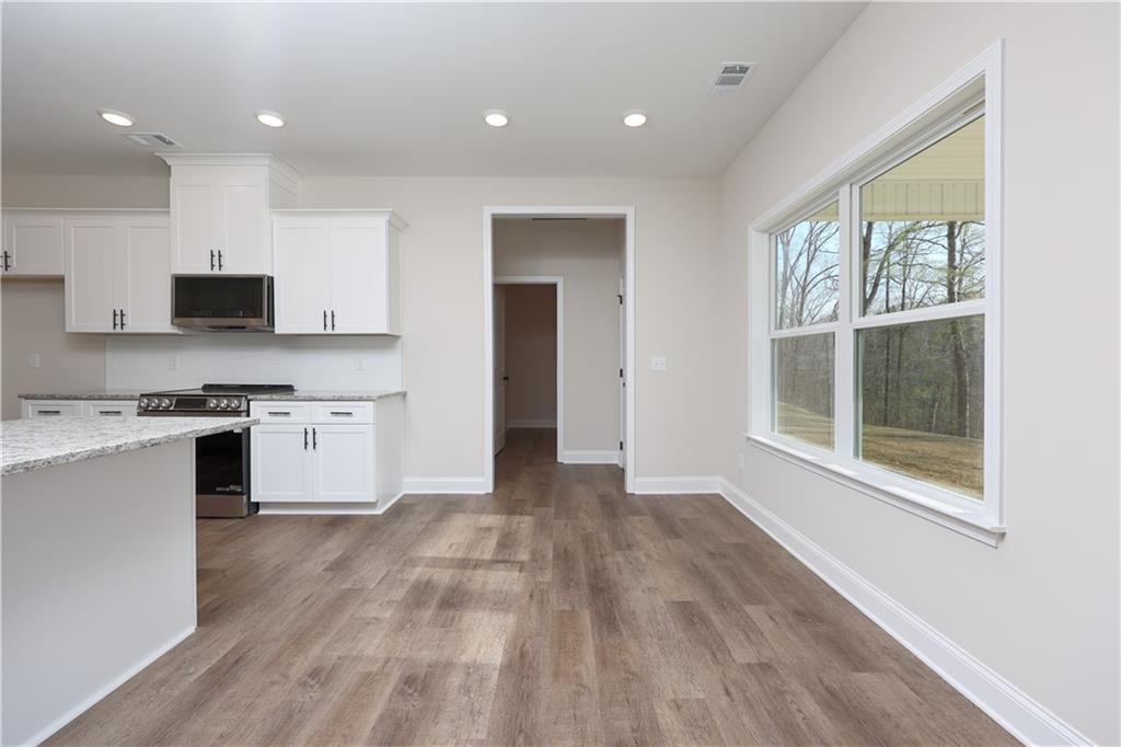 204 Lee Rd 2037 Road