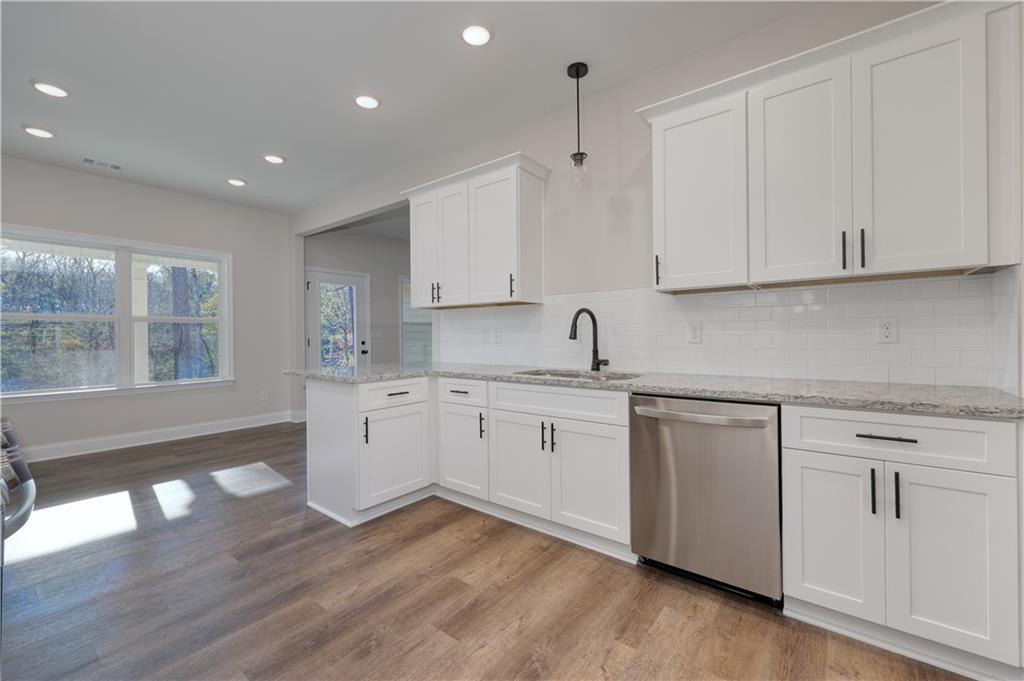 204 Lee Rd 2037 Road
