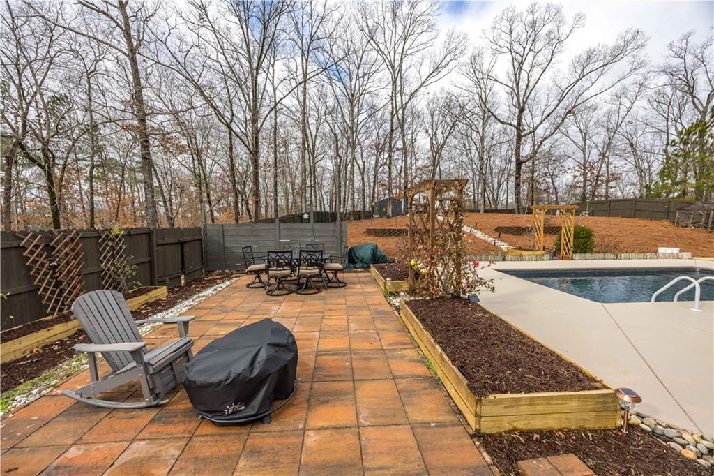 204 Autumn Way