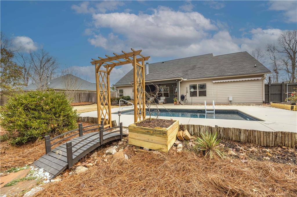 204 Autumn Way