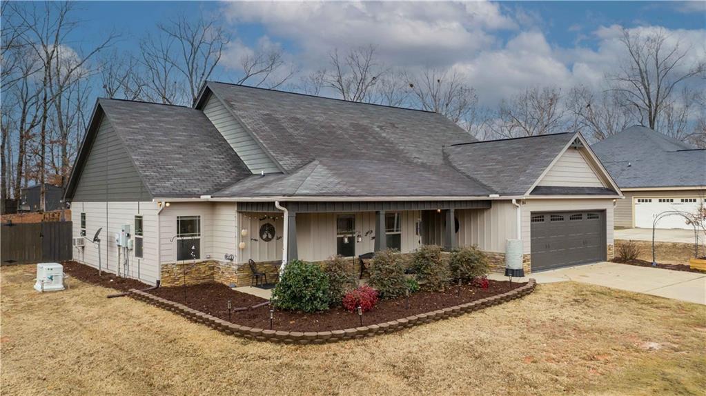 204 Autumn Way