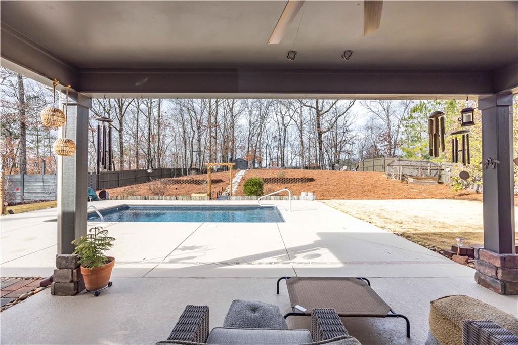 204 Autumn Way