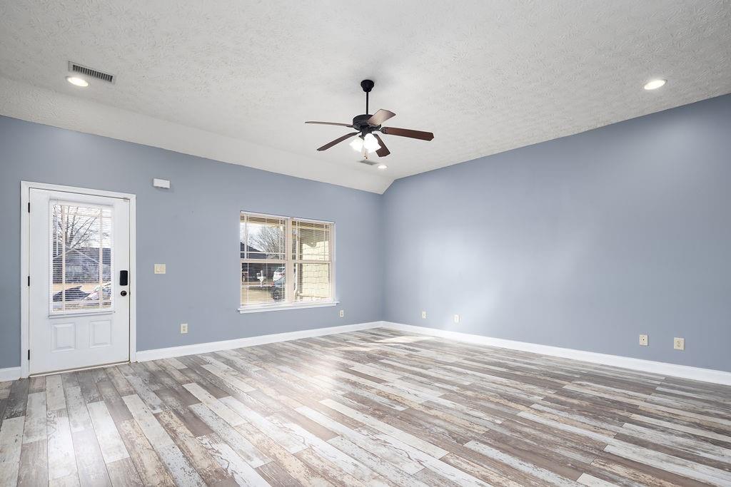 9 Farmboy Court