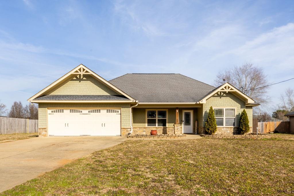 9 Farmboy Court