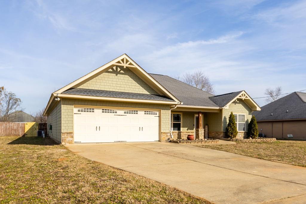 9 Farmboy Court