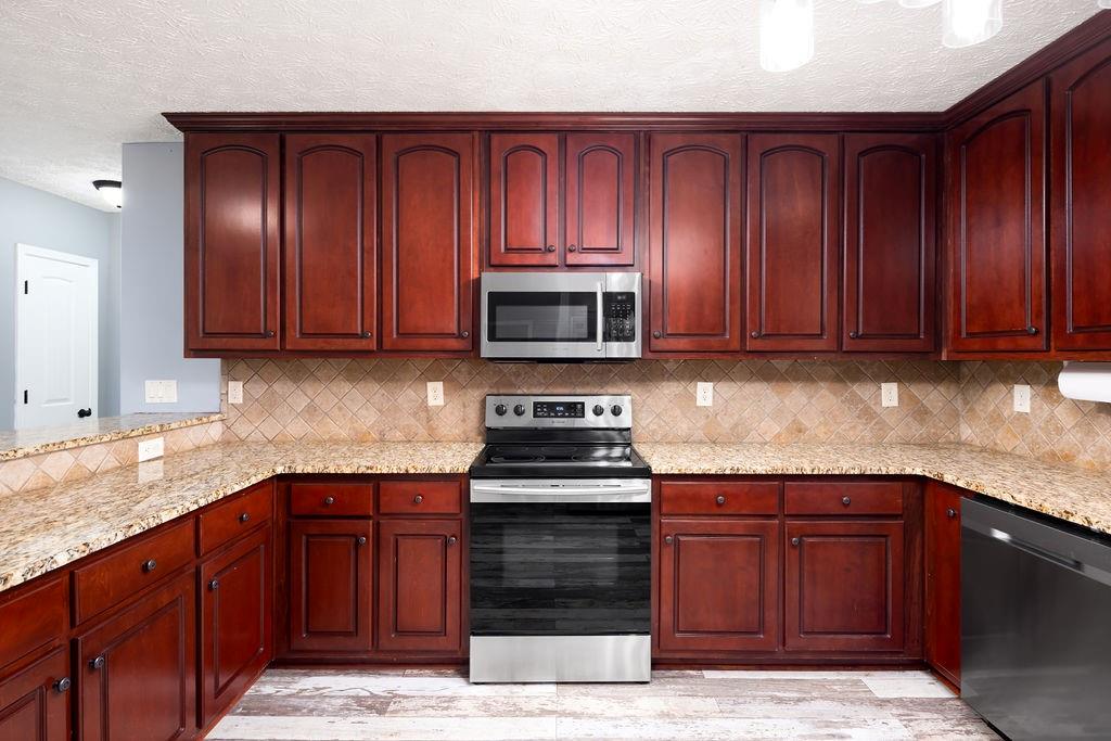 9 Farmboy Court
