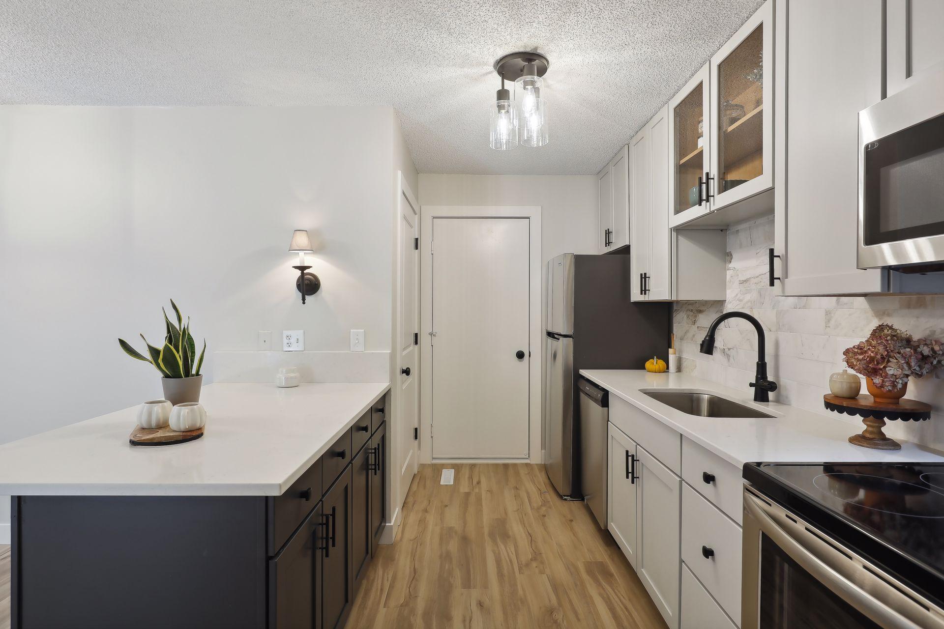 2041 N Park Drive Unit: 5