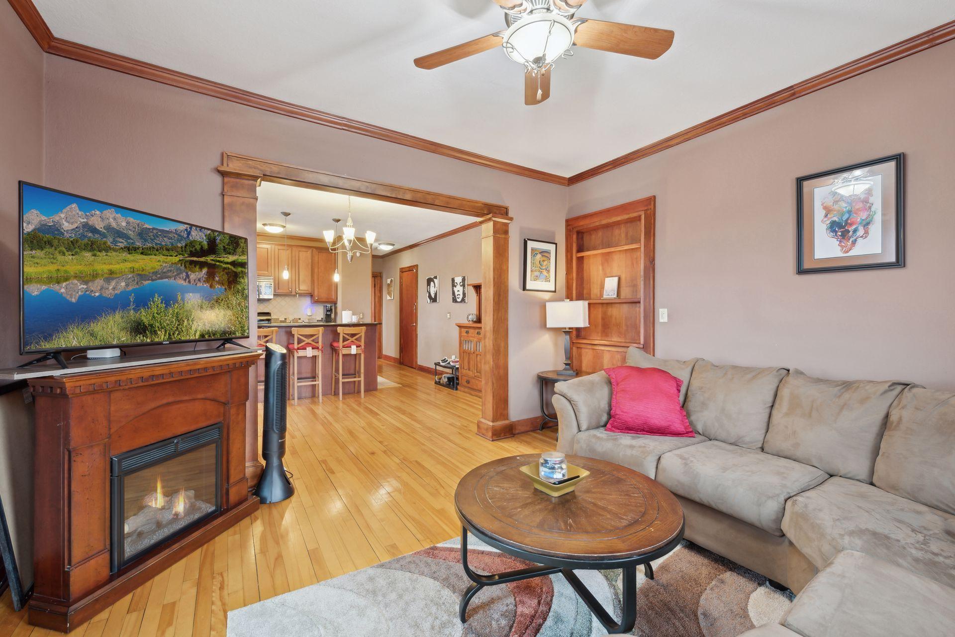 1812 Clinton Avenue Unit: 300